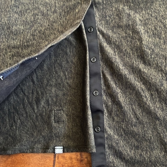 Lululemon Customizable Snap Scarf One Size - Picture 5 of 8